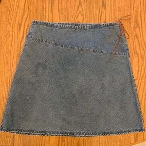 Access Liz Claiborne Denim Skirt. Size 16